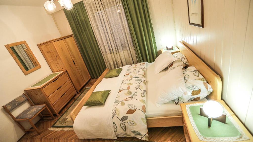 Apartment & Rooms Grmek Postojna Habitación foto