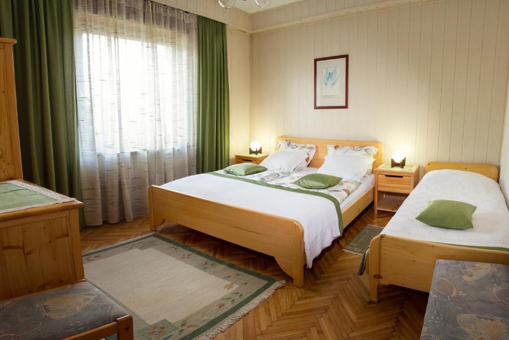 Apartment & Rooms Grmek Postojna Habitación foto
